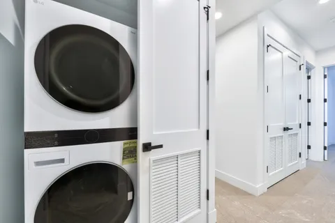 $575,000 | 1244 North Kedzie Avenue, Unit 3, Chicago, IL 60651