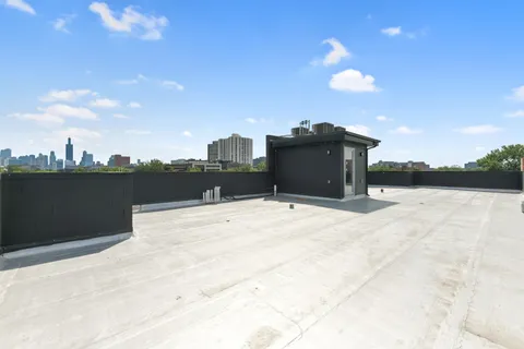 $575,000 | 1244 North Kedzie Avenue, Unit 3, Chicago, IL 60651