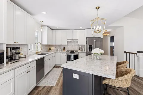 $899,900 | 4410 Shady Lane, Mound, MN 55364