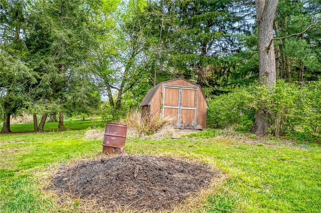 1632 Highland Road Conway, PA 15027 - Photo 17 of 24 Gallery Image 17