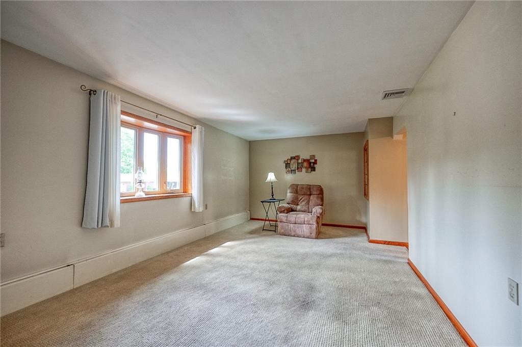 1632 Highland Road Conway, PA 15027 - Photo 3 of 24 Gallery Image 3