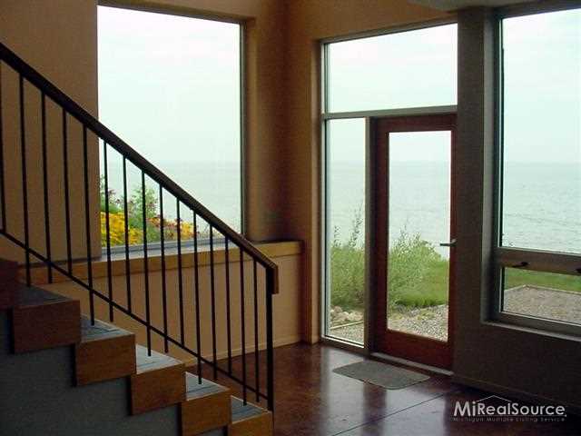 8344 South Lake Shore Road Harbor Beach, MI 48441 - Photo 9 of 18 31146600-8.JPG