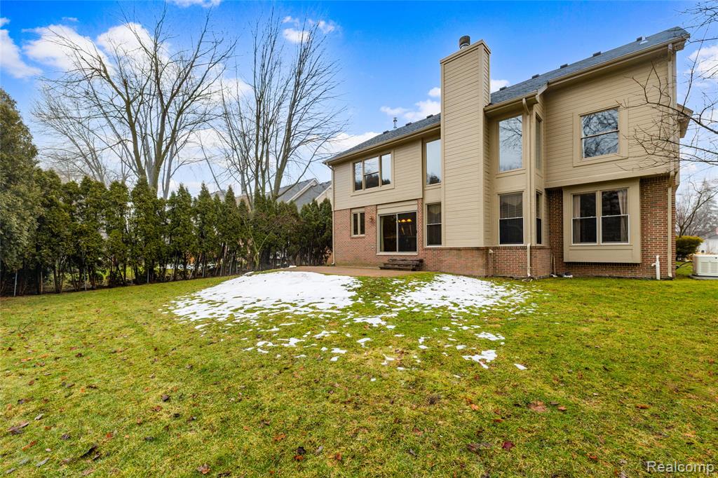 1028 Chesapeake Rochester Hills, MI 48307 - Photo 5 of 52