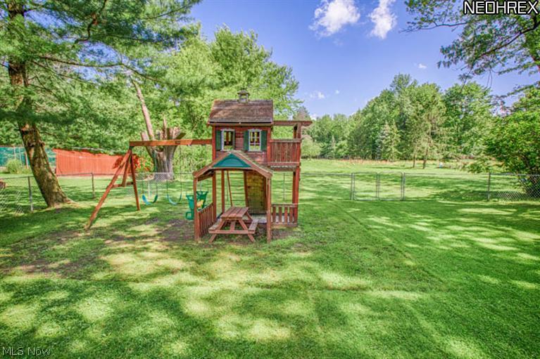 4447 Ammon Road Cleveland, OH 44143 - Photo 5 of 22
