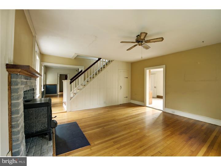 906 Sherers Hill Road Riegelsville, PA 18077 - Photo 6 of 24