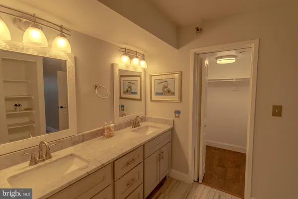 $3,250 | 1808 Old Meadow Road, Unit 112, McLean, VA 22102