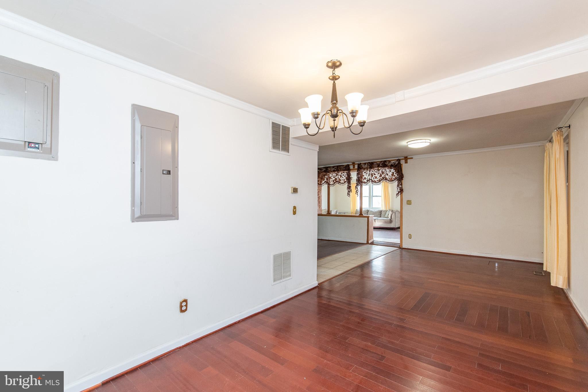 226 Oakwood Road Baltimore, MD 21222 - Photo 12 of 52 Dining Room