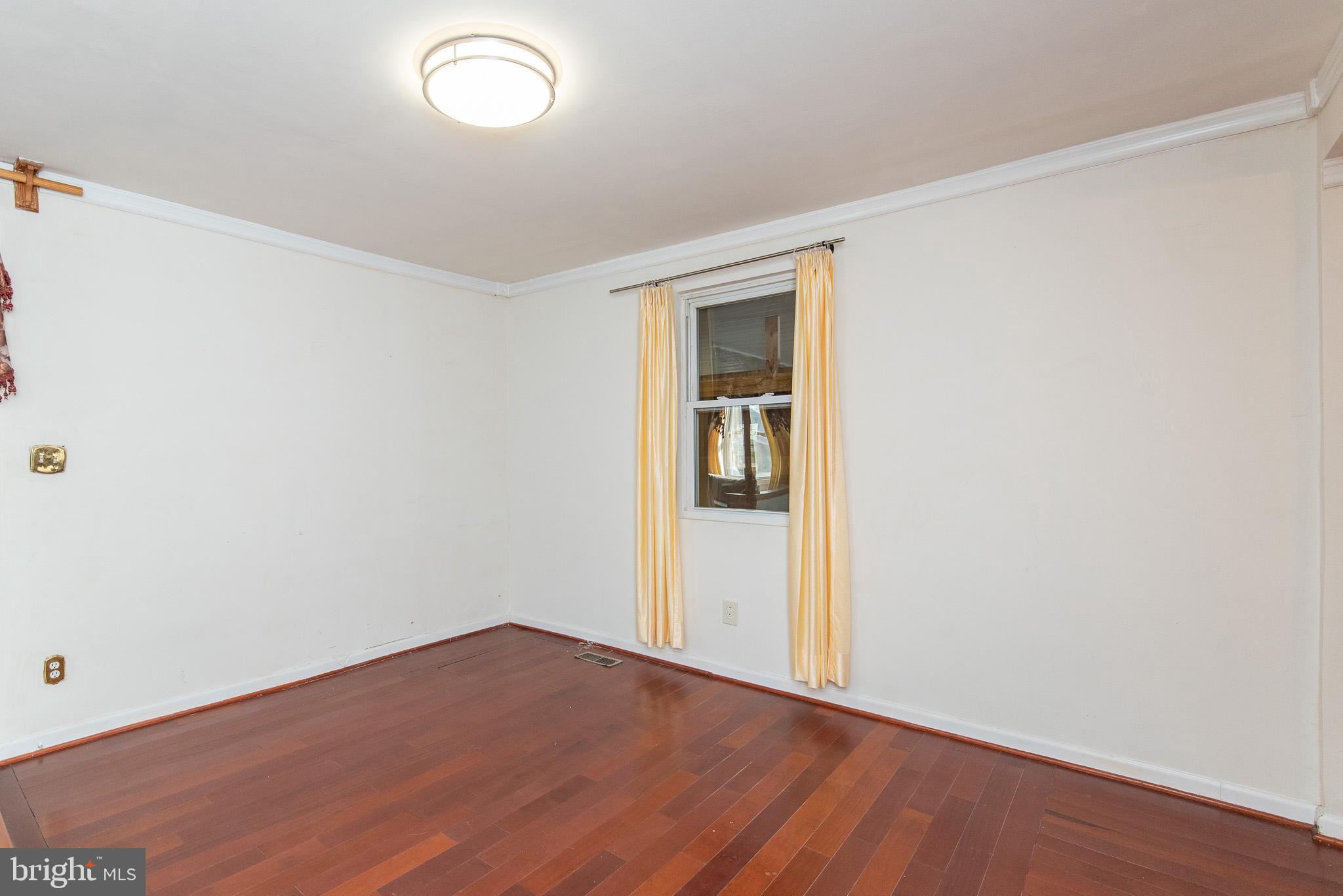 226 Oakwood Road Baltimore, MD 21222 - Photo 14 of 52 Dining Room