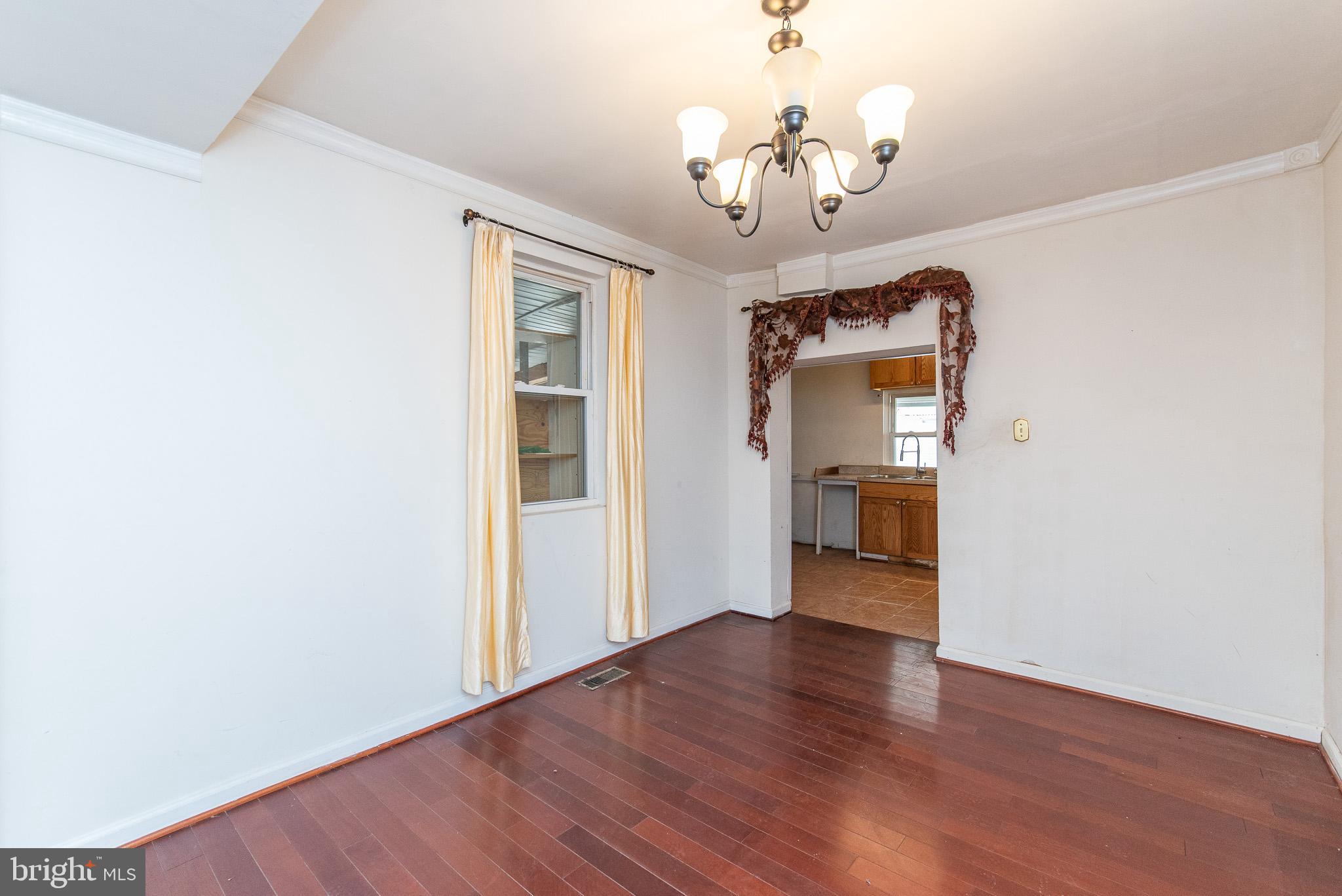 226 Oakwood Road Baltimore, MD 21222 - Photo 15 of 52 Dining Room