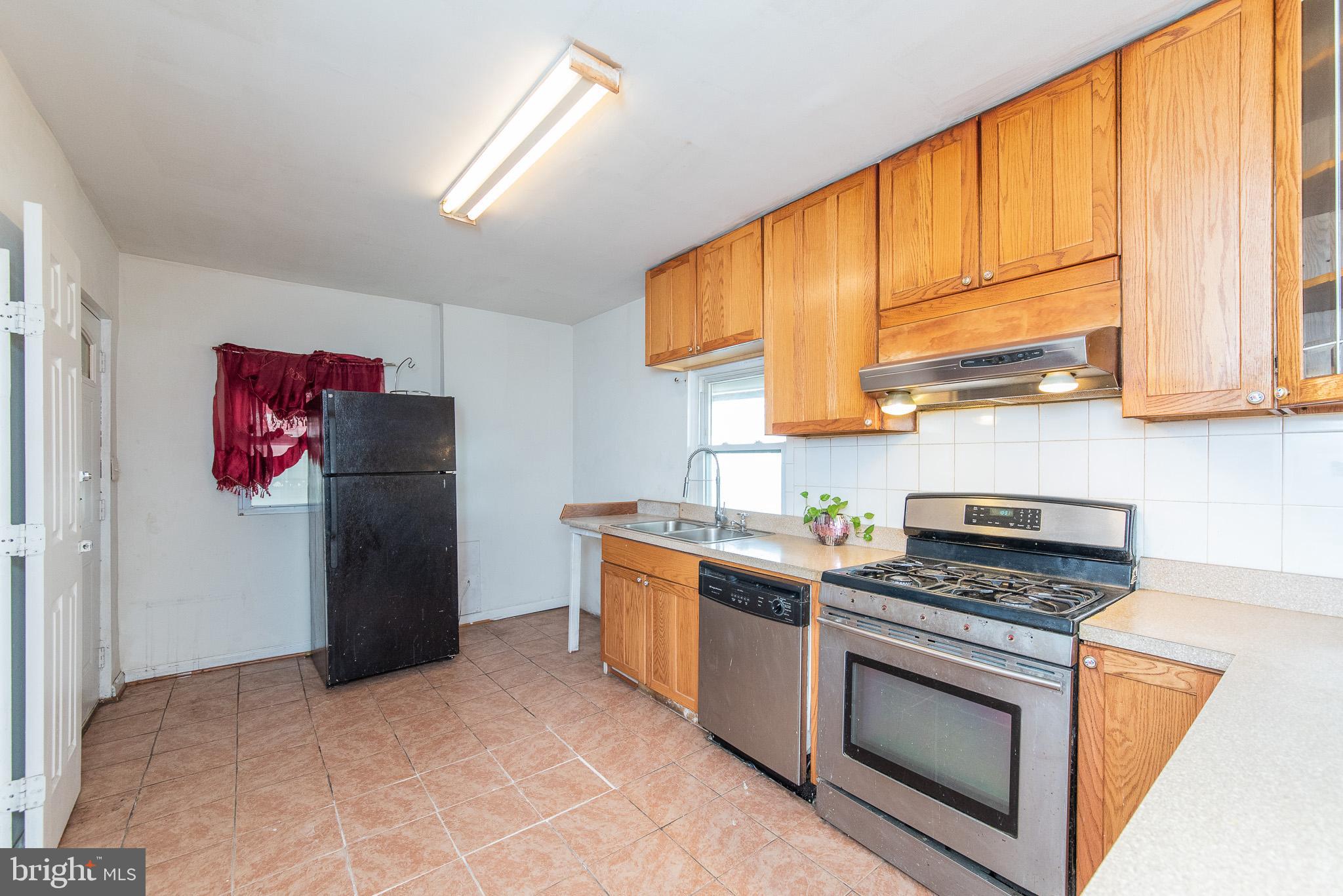 226 Oakwood Road Baltimore, MD 21222 - Photo 18 of 52 Eat-In Kitchen