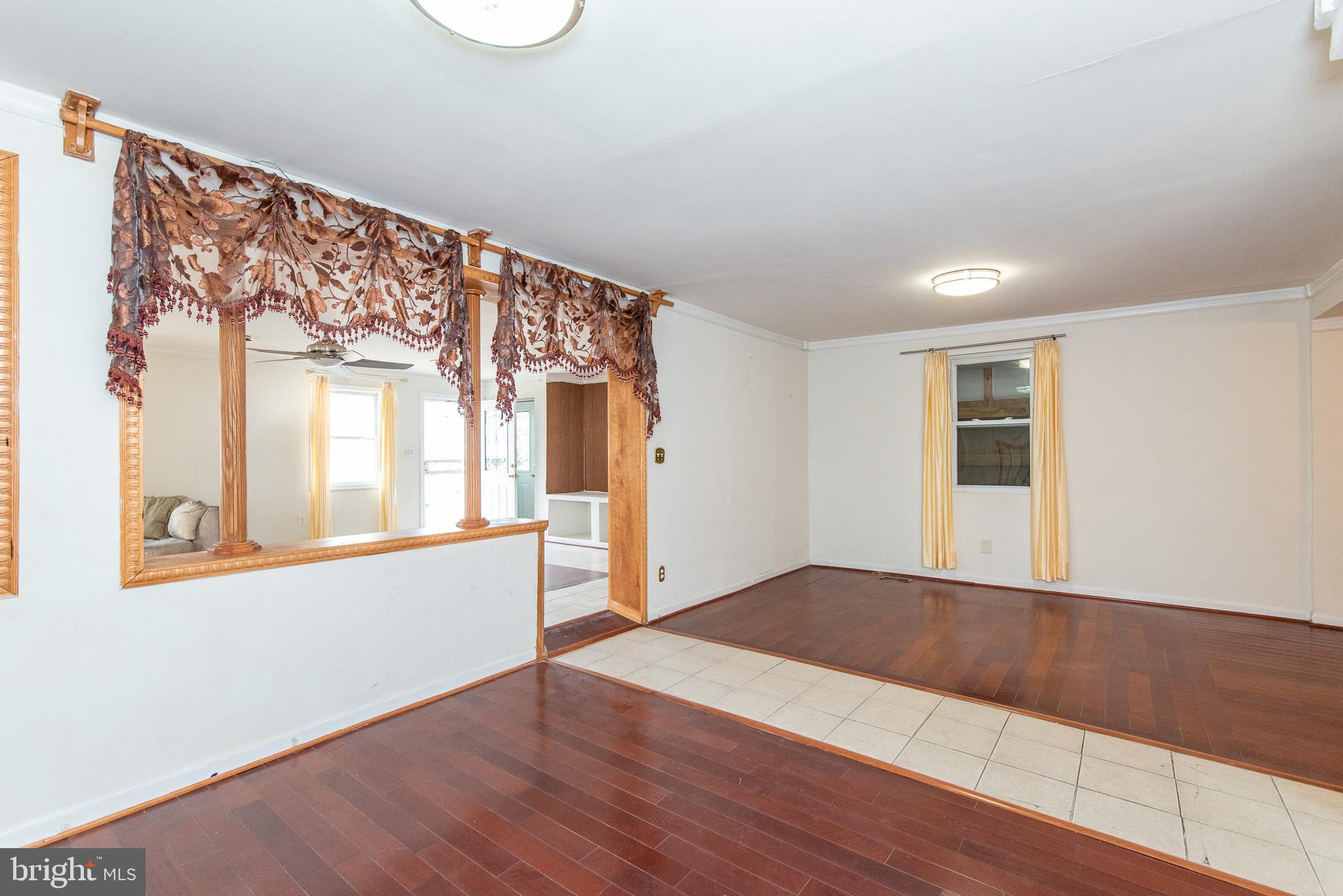 226 Oakwood Road Baltimore, MD 21222 - Photo 9 of 52 Sitting Area