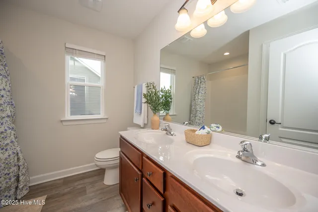 $577,500 | 221 Moorland Way, Moyock, NC 27958