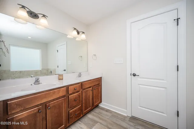 $577,500 | 221 Moorland Way, Moyock, NC 27958