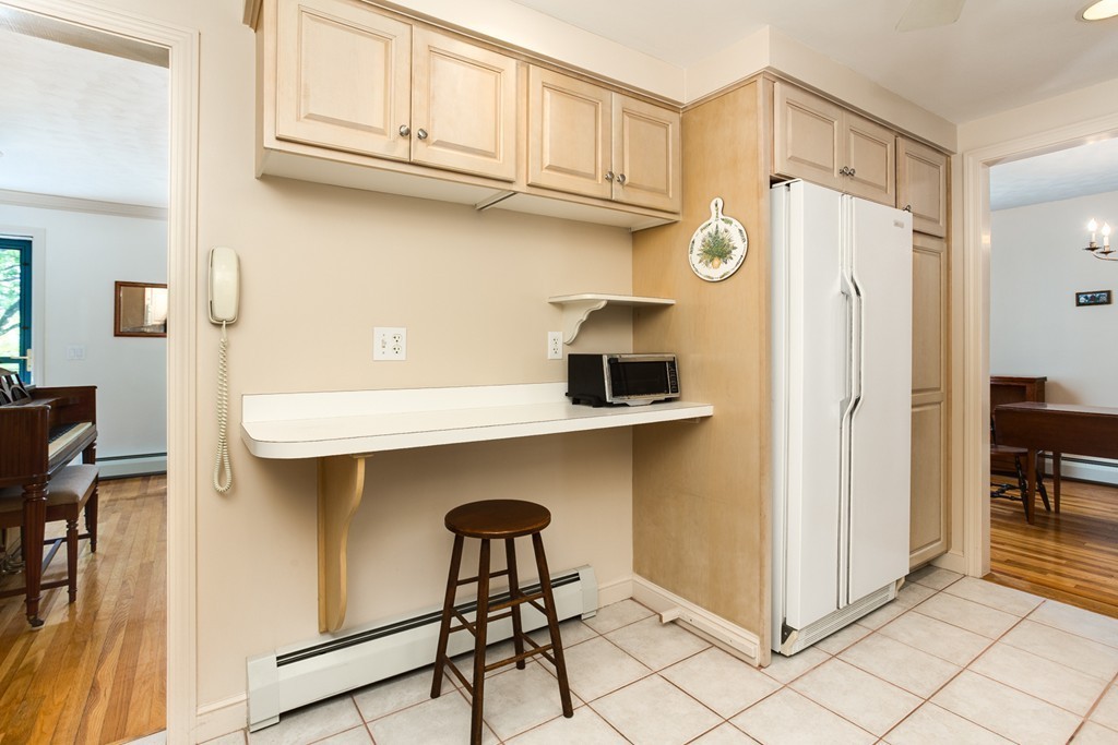 20 Forrest Road Northborough, MA 01532 - Photo 6 of 29 Gallery Image 6