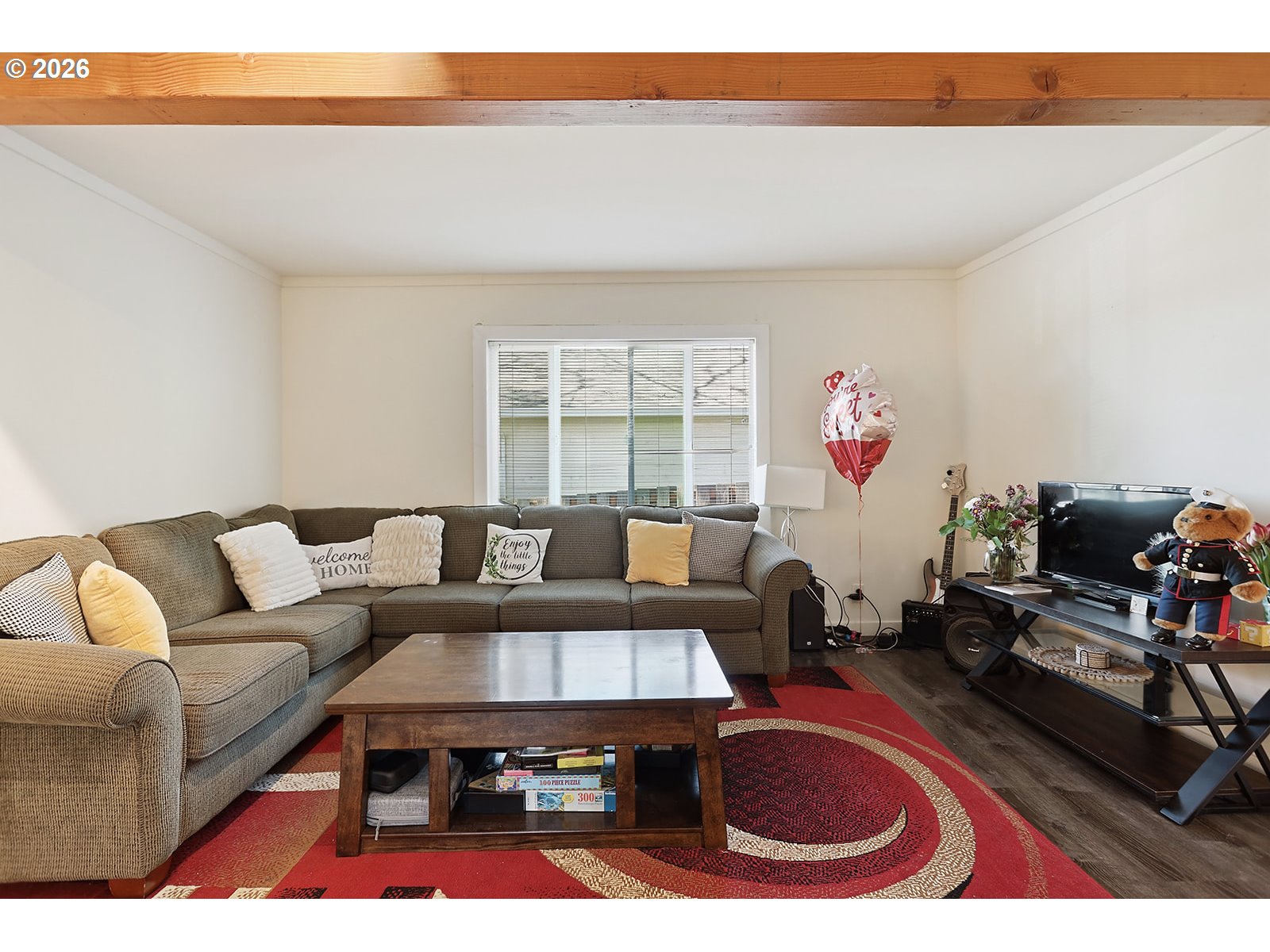 320 East Steuben Street Bingen, WA 98605 - Photo 11 of 41 a living room with furniture a rug and a window