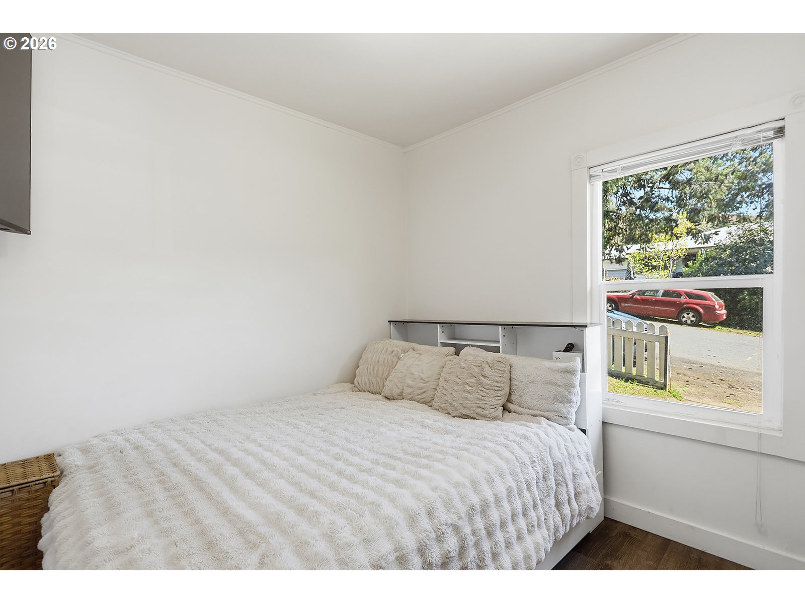 320 East Steuben Street Bingen, WA 98605 - Photo 21 of 41 a bedroom with a bed and a window