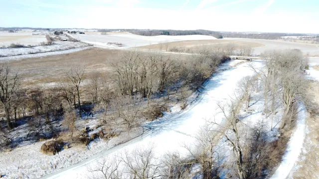 $2,200,000 | 197.69-acres North Flansburg Road, McConnell, IL 61050