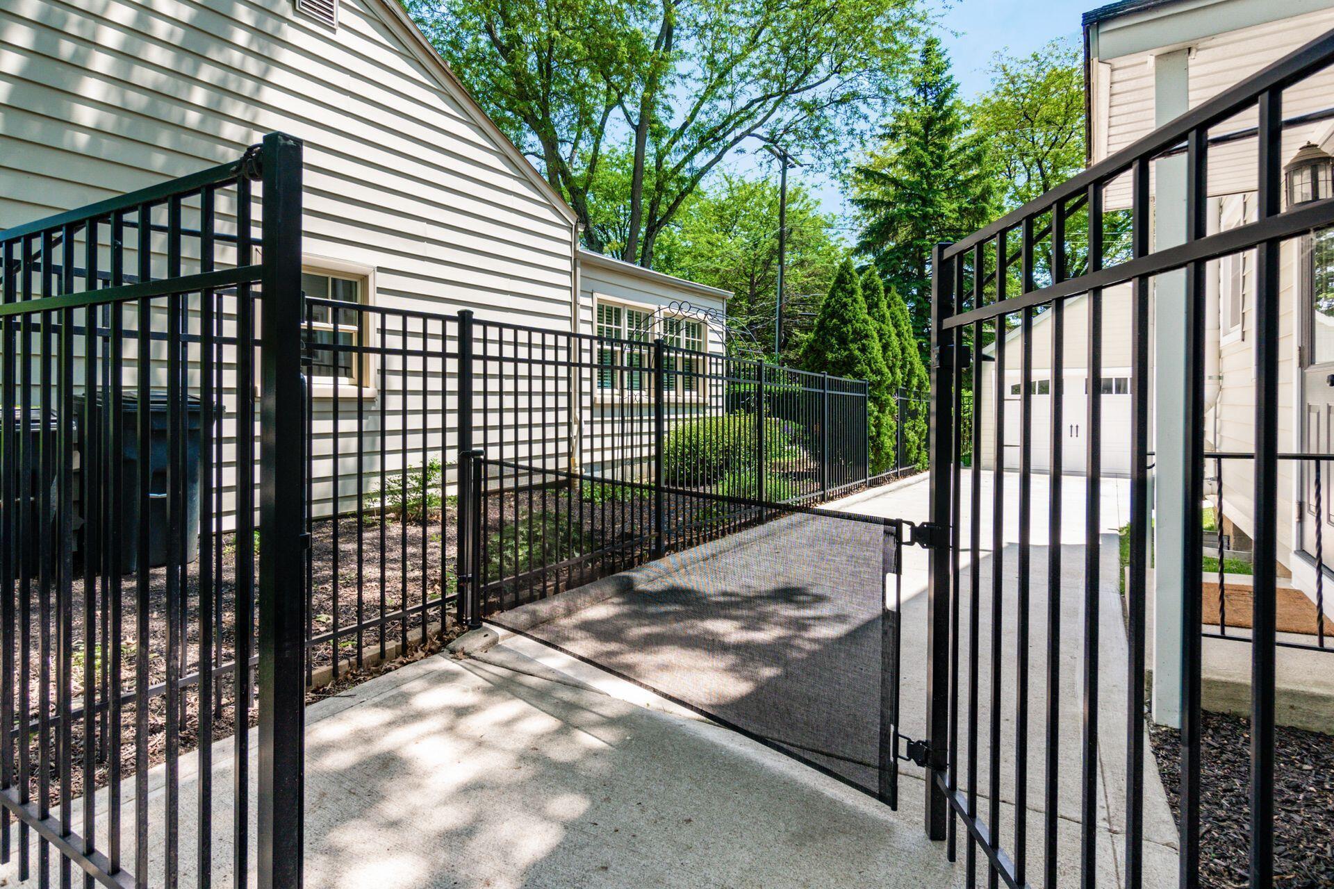 2008 Edgemont Road North Columbus, OH 43212 - Photo 55 of 60 Driveway Gate