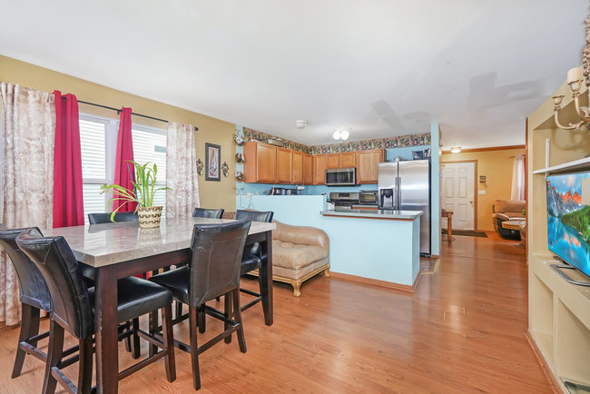 245 Heather Court Romeoville, IL 60446 - Photo 6 of 23 Gallery Image 6