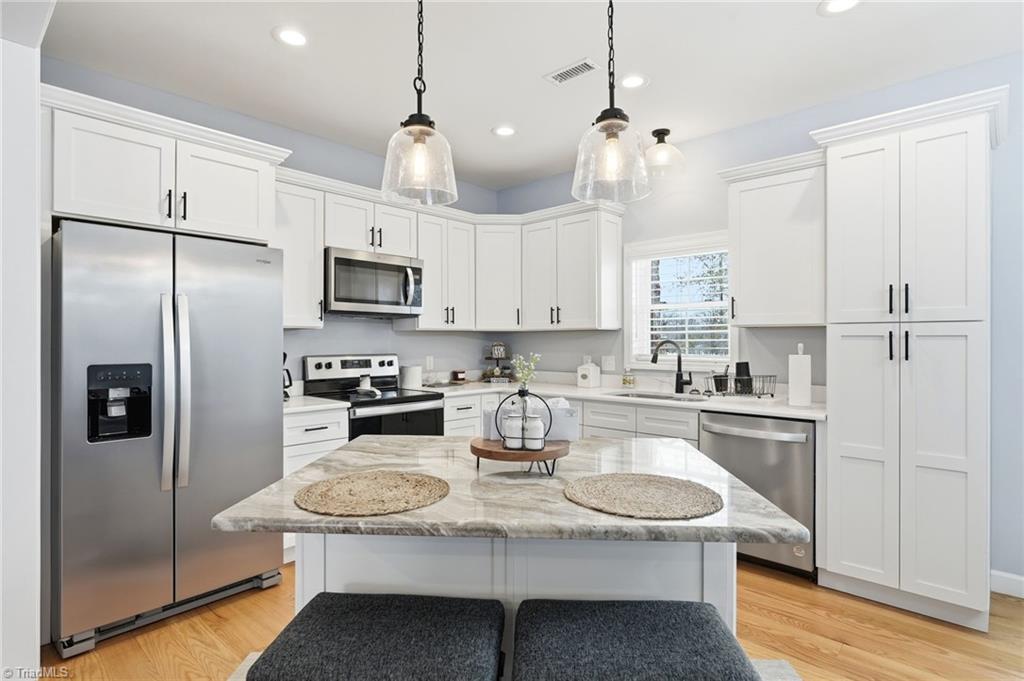 1196 Cape Hickory Road Hickory, NC 28601 - Photo 11 of 50