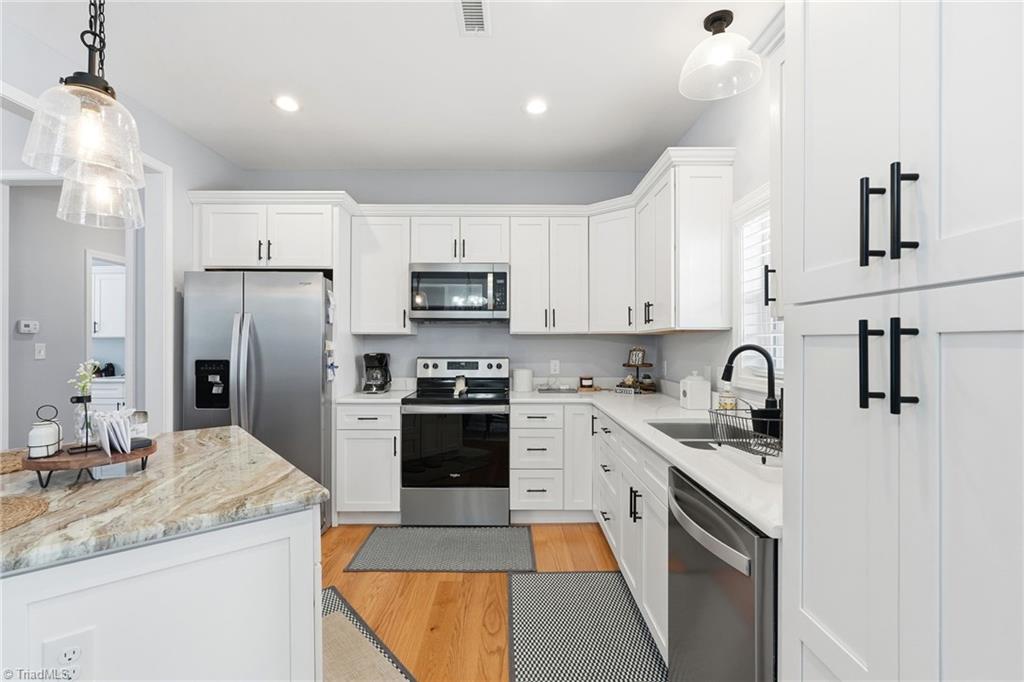 1196 Cape Hickory Road Hickory, NC 28601 - Photo 17 of 50