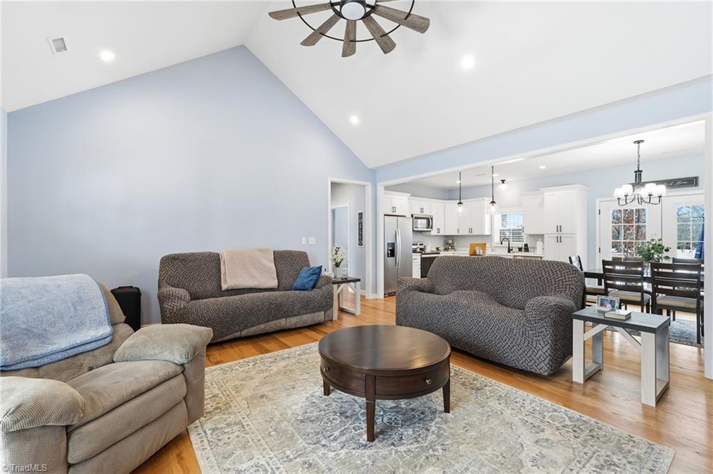 1196 Cape Hickory Road Hickory, NC 28601 - Photo 7 of 50