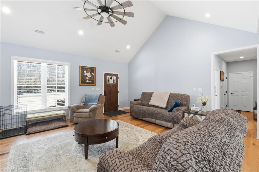 1196 Cape Hickory Road Hickory, NC 28601 - Photo 8 of 50