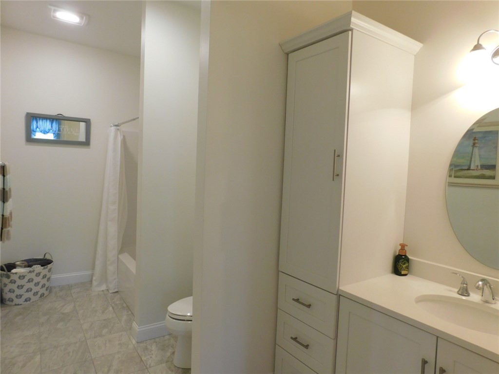 16 Wheeler Lane Hopkinton, RI 02832 - Photo 13 of 44