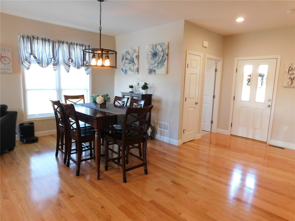 16 Wheeler Lane Hopkinton, RI 02832 - Photo 7 of 44