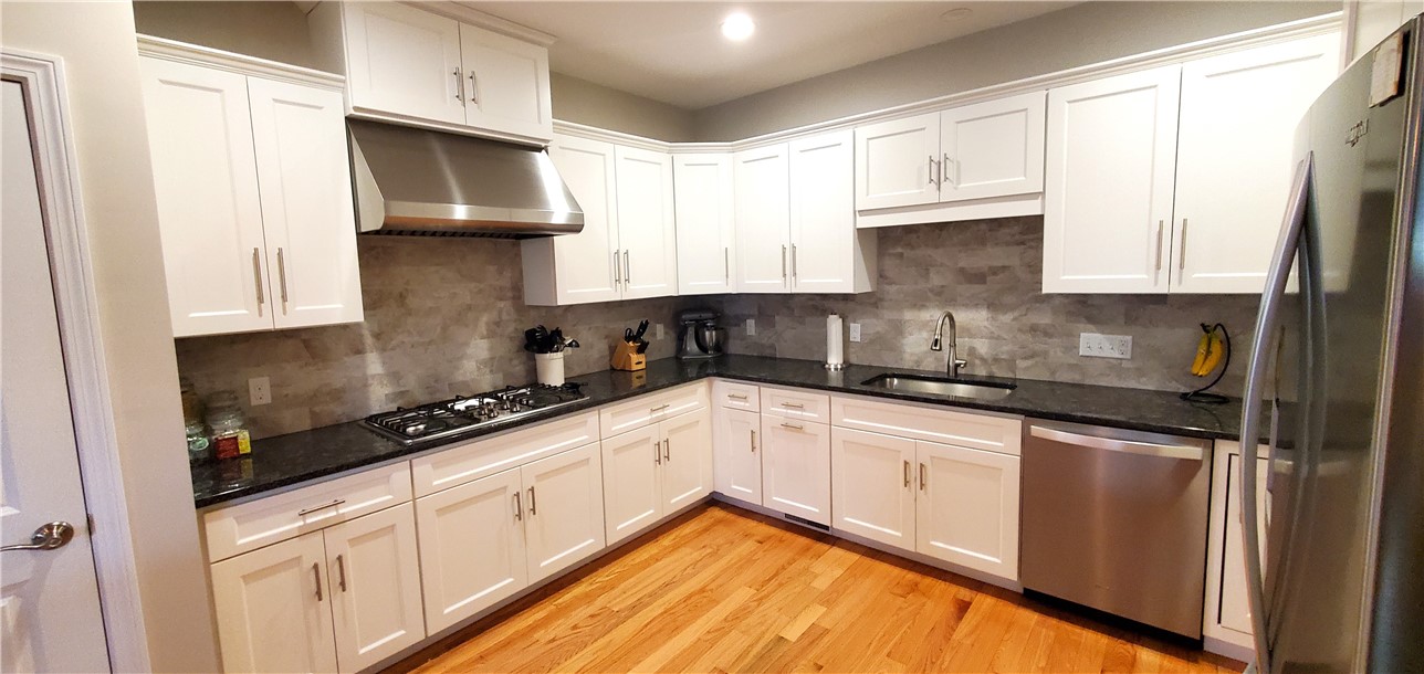 16 Wheeler Lane Hopkinton, RI 02832 - Photo 9 of 44