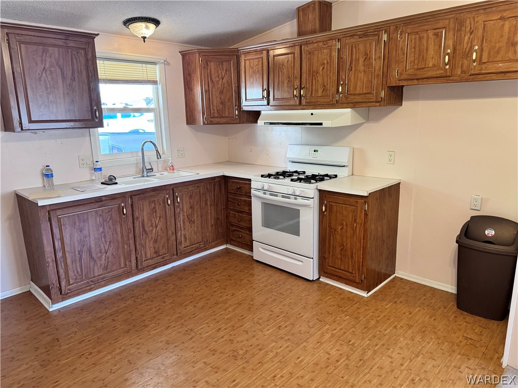 2066 East El Rodeo Road, Unit 44 Fort Mohave, AZ 86426 - Photo 14 of 28 Kitchen