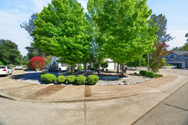 $350,000 | 3305 St Moritz Court, Redding, CA 96002