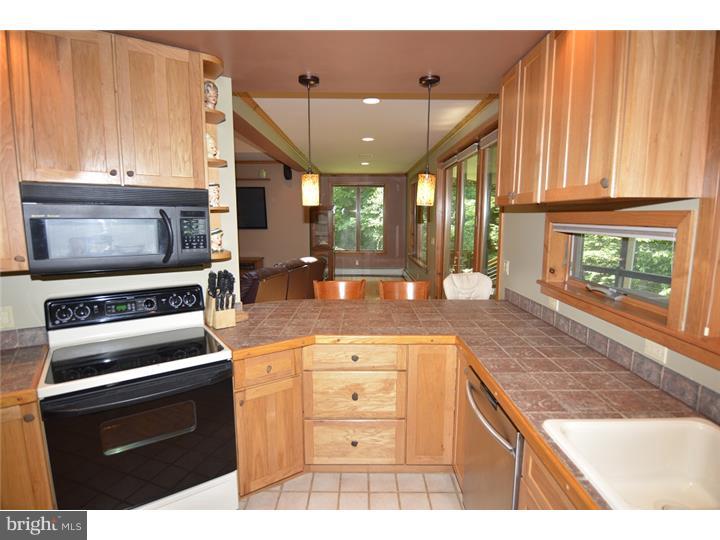 901 Pine Heights Road Reading, PA 19605 - Photo 6 of 25 Gallery Image 6