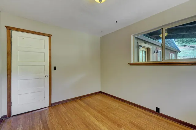 a view of livingroom with furniture and windows