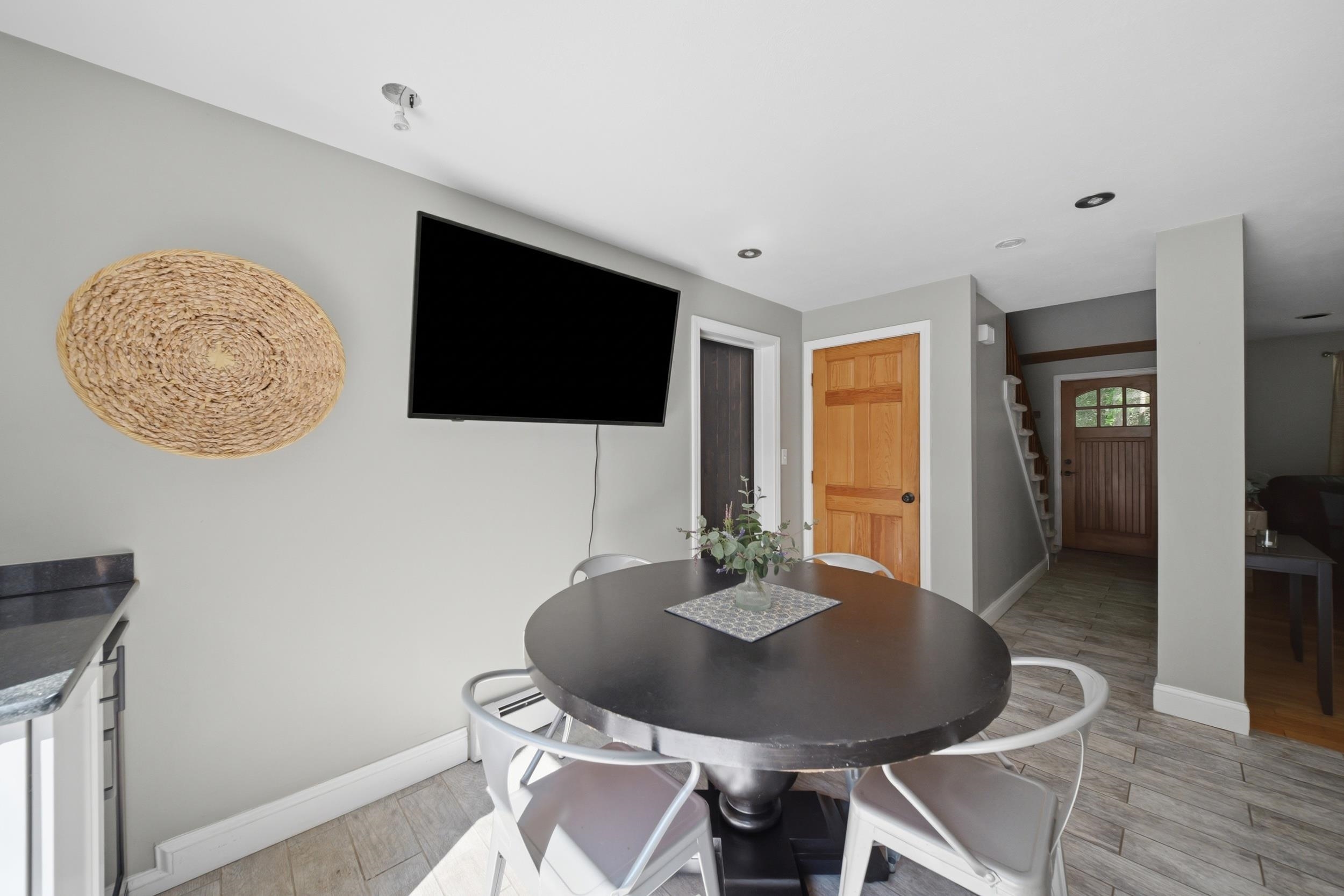 21 Stoney Brook Road Bow, NH 03304 - Photo 4 of 52 Gallery Image 4