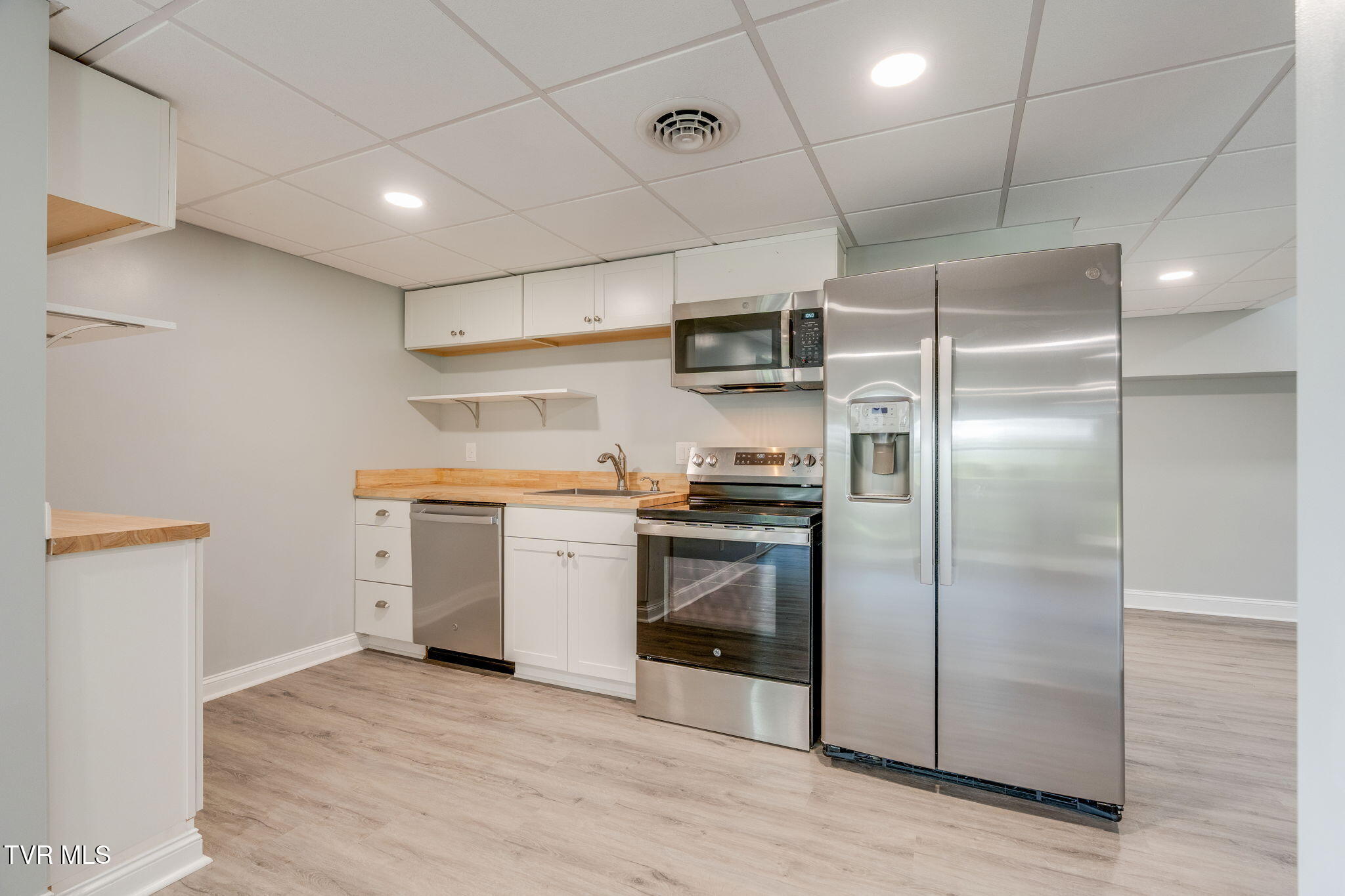 194 Sparks Road Johnson City, TN 37601 - Photo 37 of 54 Kitchen 2