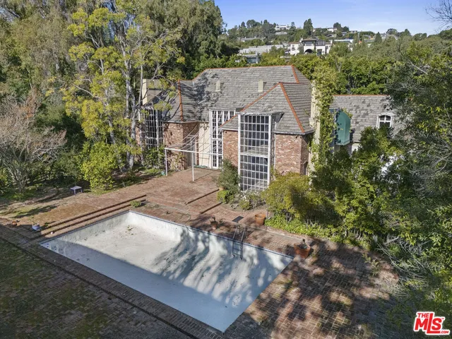 $14,900,000 | 501 St Cloud Road, Los Angeles, CA 90077