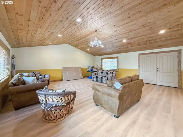 $799,900 | 20313 Whaleshead Road, Brookings, OR 97415