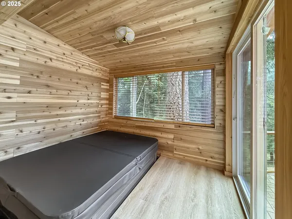 $799,900 | 20313 Whaleshead Road, Brookings, OR 97415