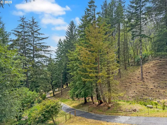 $799,900 | 20313 Whaleshead Road, Brookings, OR 97415