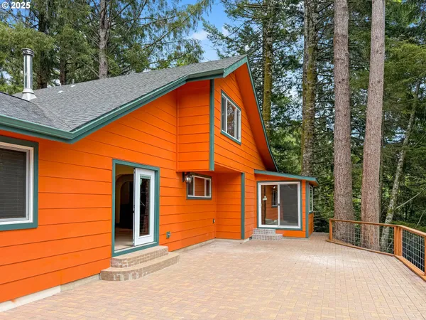 $799,900 | 20313 Whaleshead Road, Brookings, OR 97415