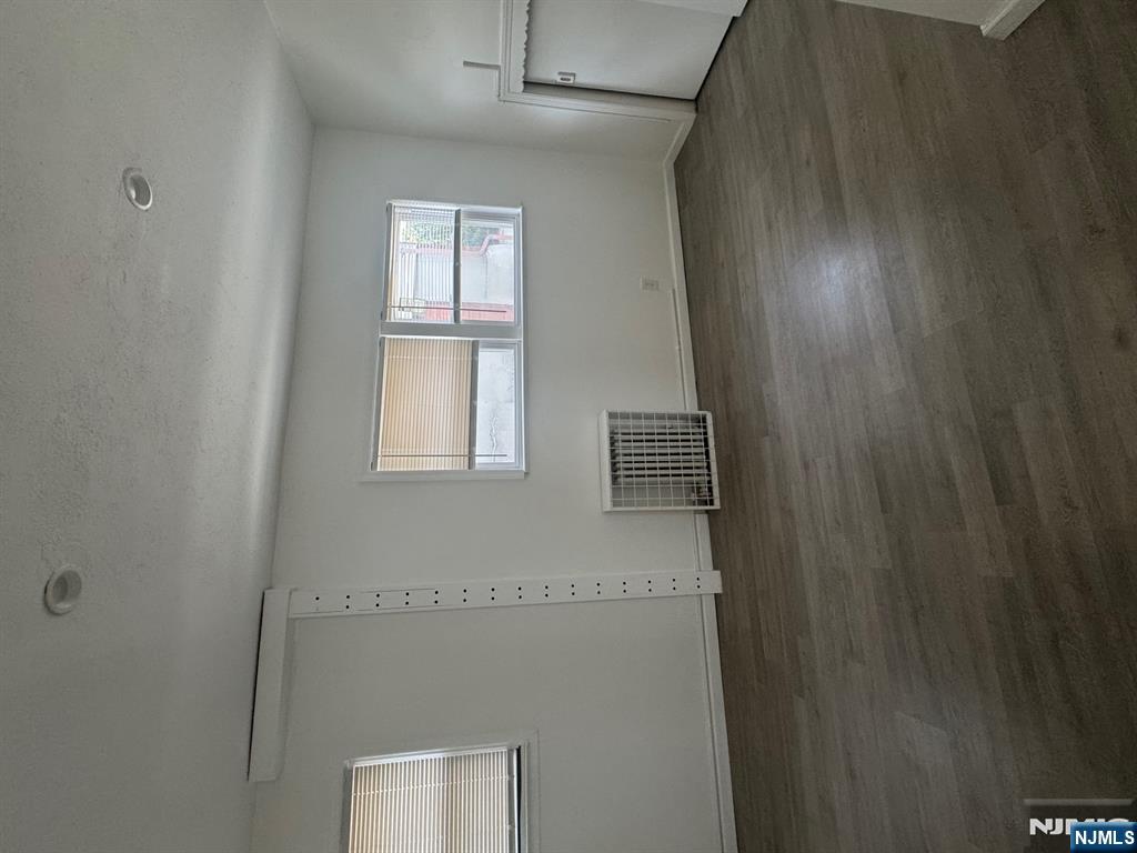 29 Kingsland Street, Unit 1 Nutley, NJ 07110 - Photo 2 of 9