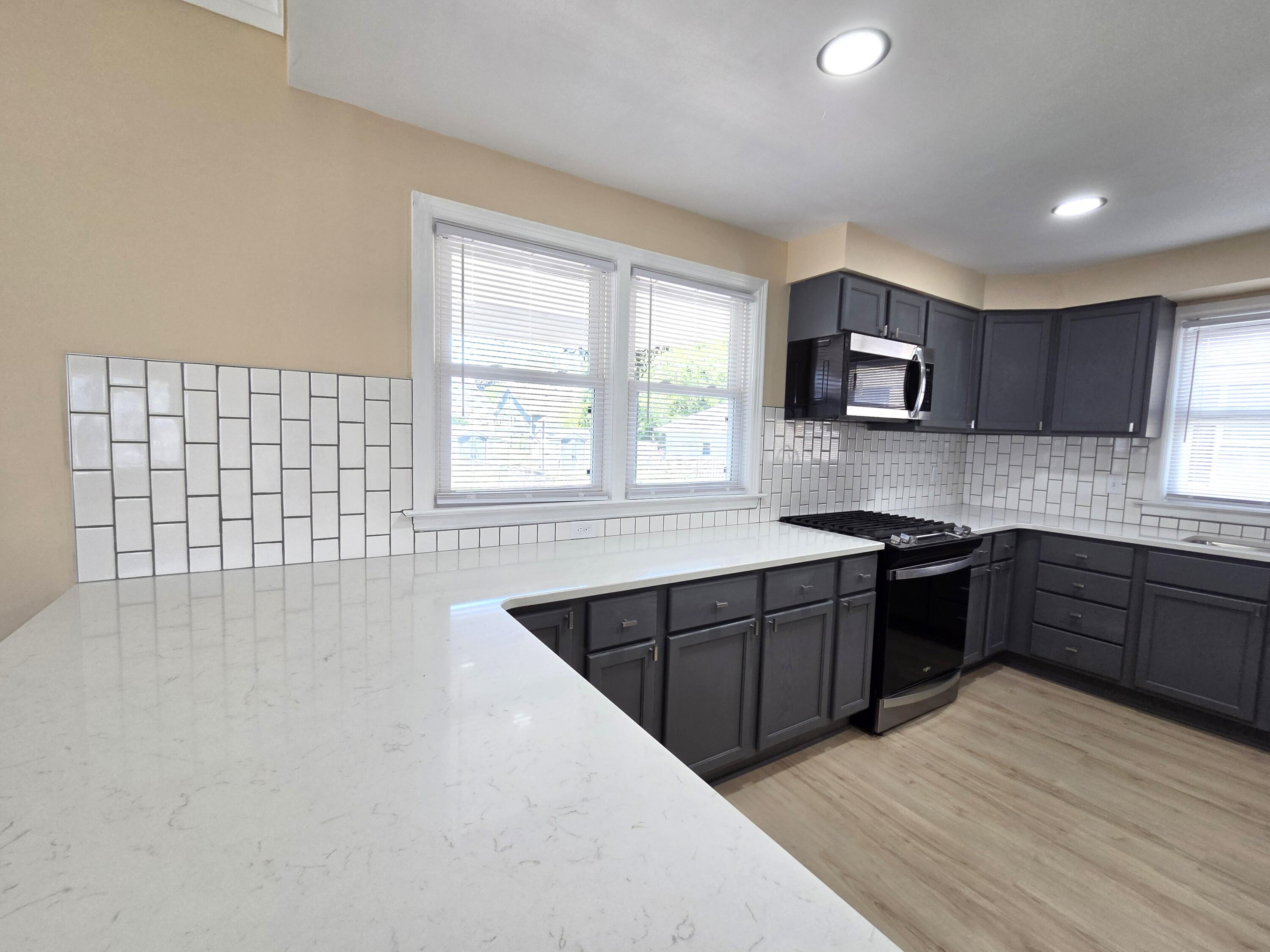 732 Arthur Avenue Racine, WI 53405 - Photo 16 of 33 Arthur