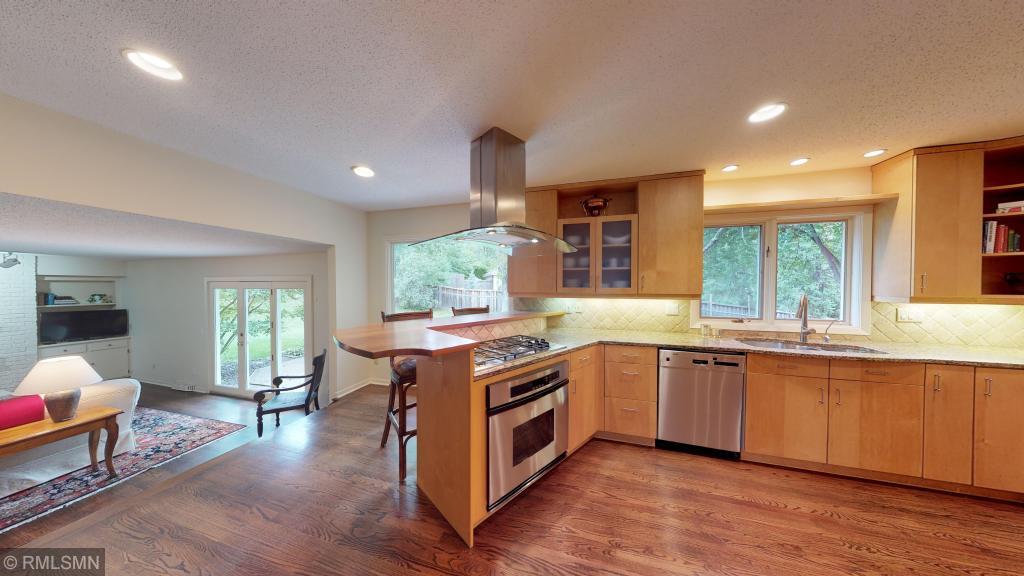 14400 Rocksborough Road Minnetonka, MN 55345 - Photo 11 of 39 Gallery Image 11