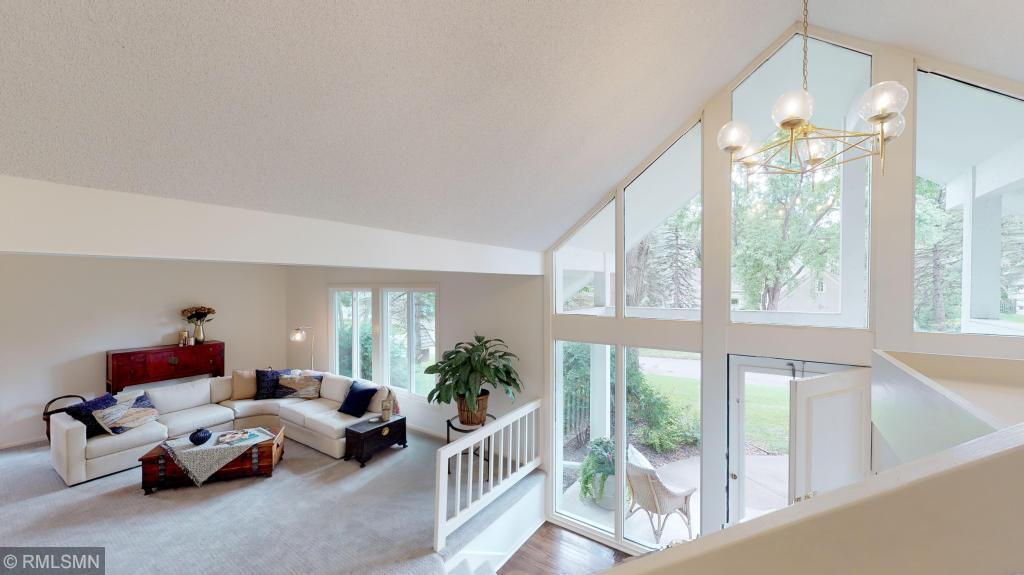 14400 Rocksborough Road Minnetonka, MN 55345 - Photo 19 of 39 Gallery Image 19