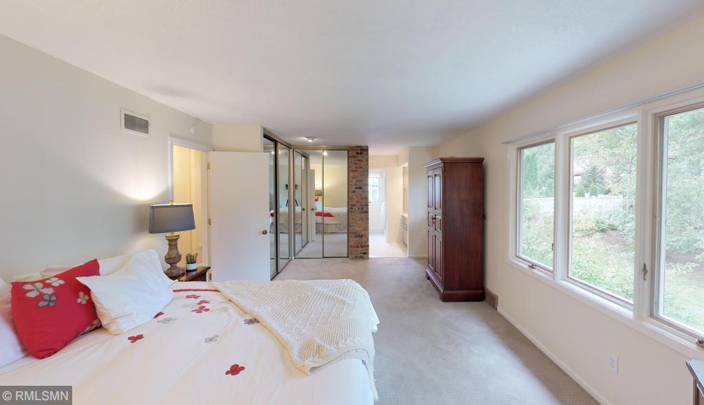 14400 Rocksborough Road Minnetonka, MN 55345 - Photo 21 of 39 Gallery Image 21
