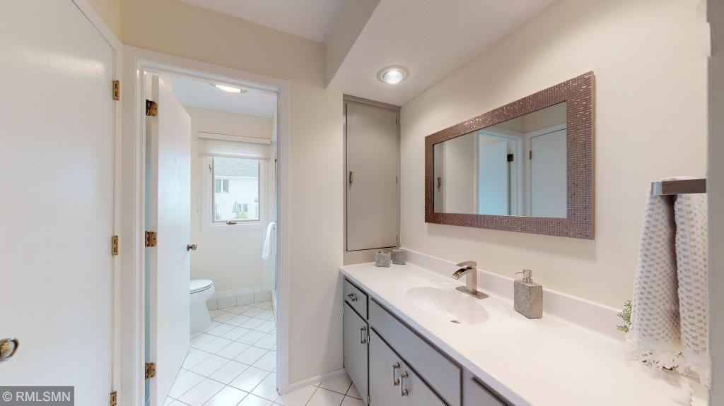 14400 Rocksborough Road Minnetonka, MN 55345 - Photo 22 of 39 Gallery Image 22