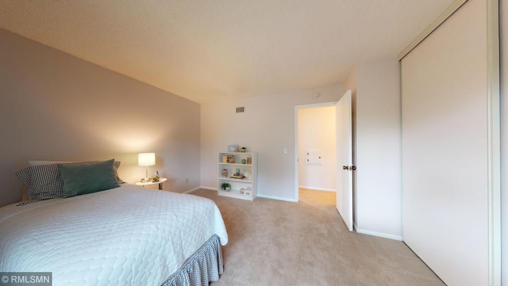 14400 Rocksborough Road Minnetonka, MN 55345 - Photo 26 of 39 Gallery Image 26