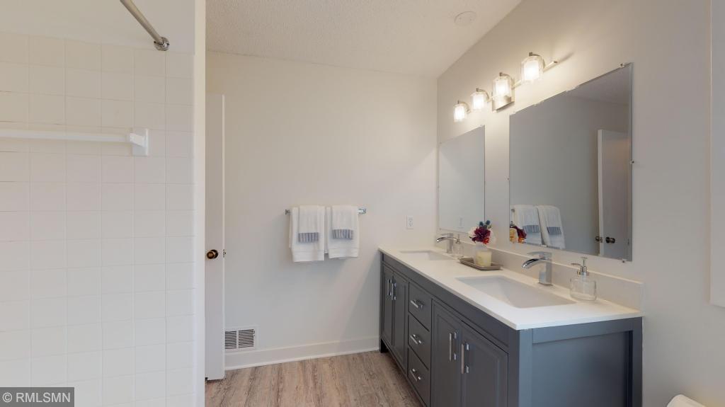 14400 Rocksborough Road Minnetonka, MN 55345 - Photo 27 of 39 Gallery Image 27