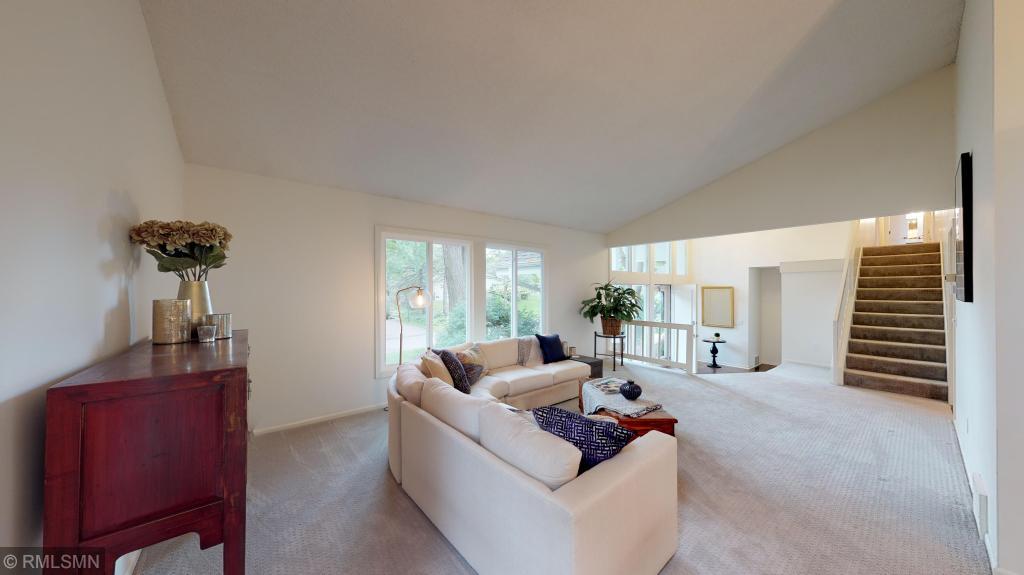 14400 Rocksborough Road Minnetonka, MN 55345 - Photo 6 of 39 Gallery Image 6